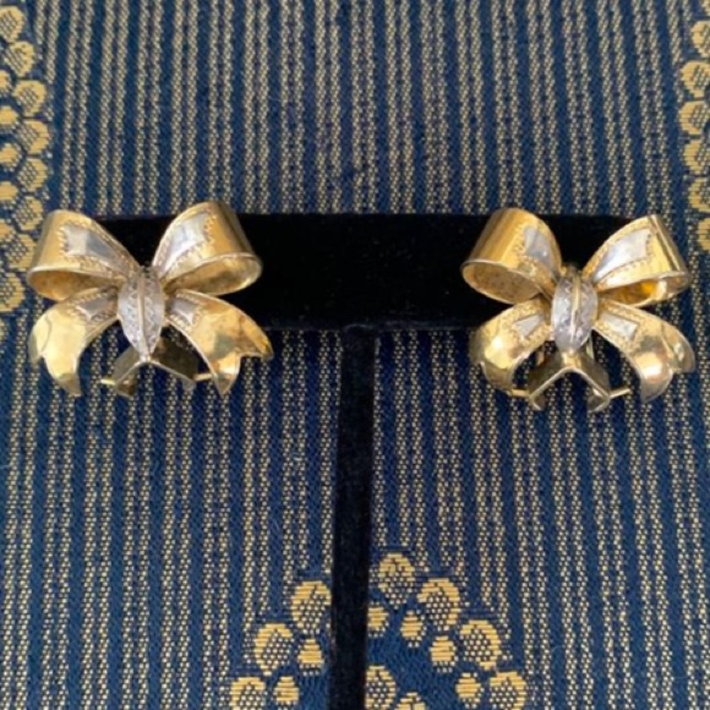 Bow Earrings - image 1